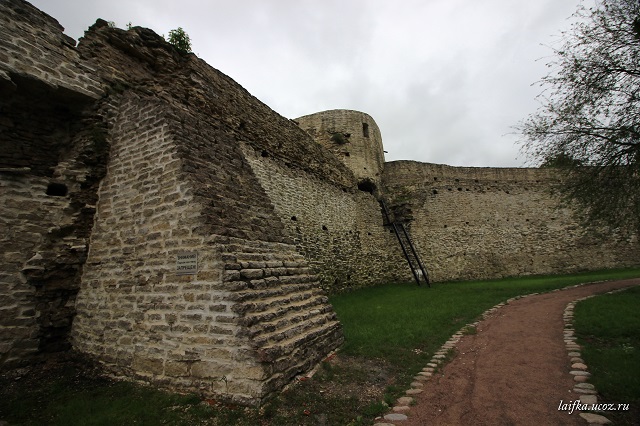 Изборская крепость